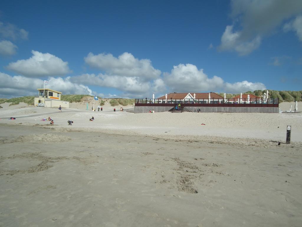 Hollumerstrand Hollum  Bilik gambar