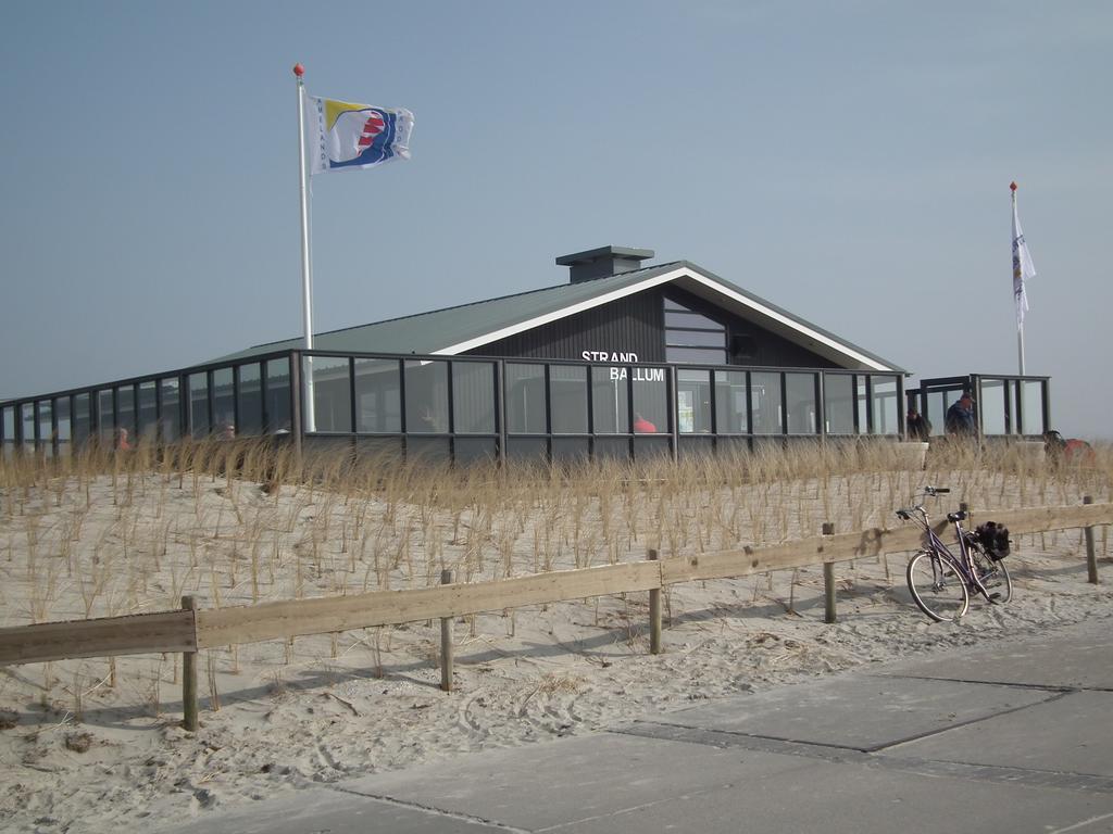 Hollumerstrand Hollum  Bilik gambar