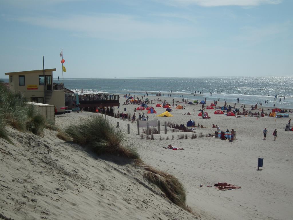 Hollumerstrand Hollum  Bilik gambar